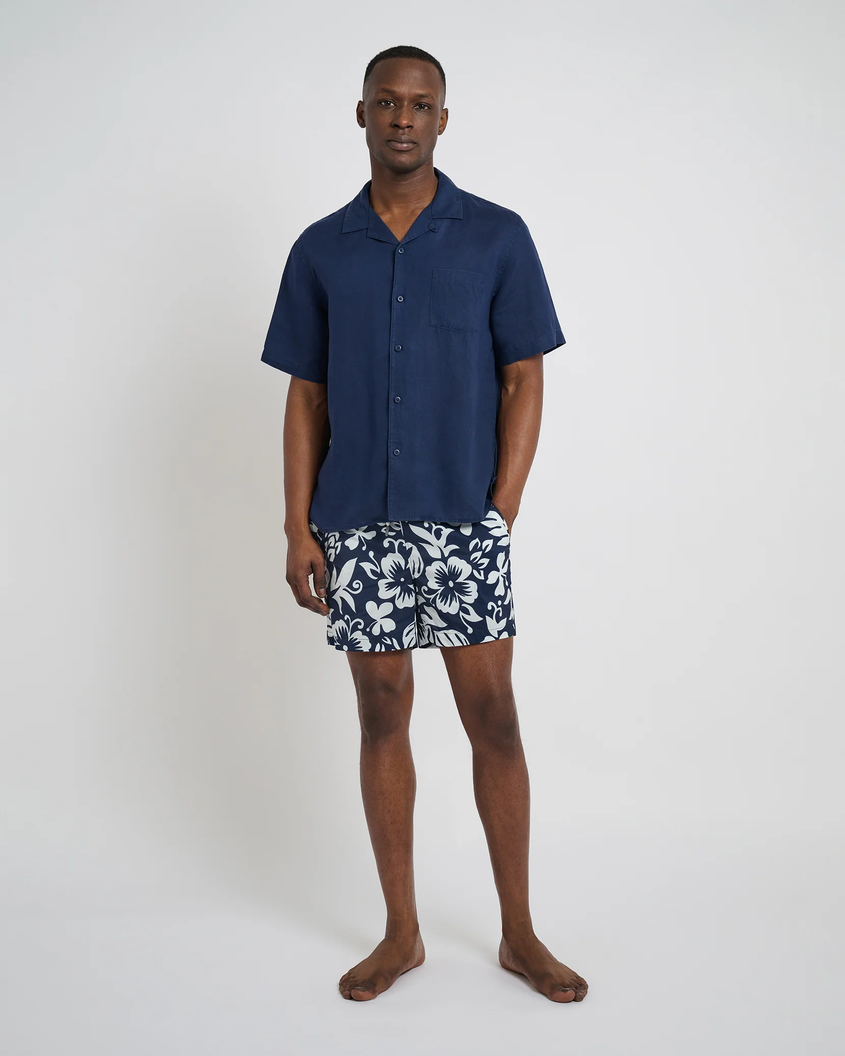 Air Linen Convertible Vacation Shirt - Image 4