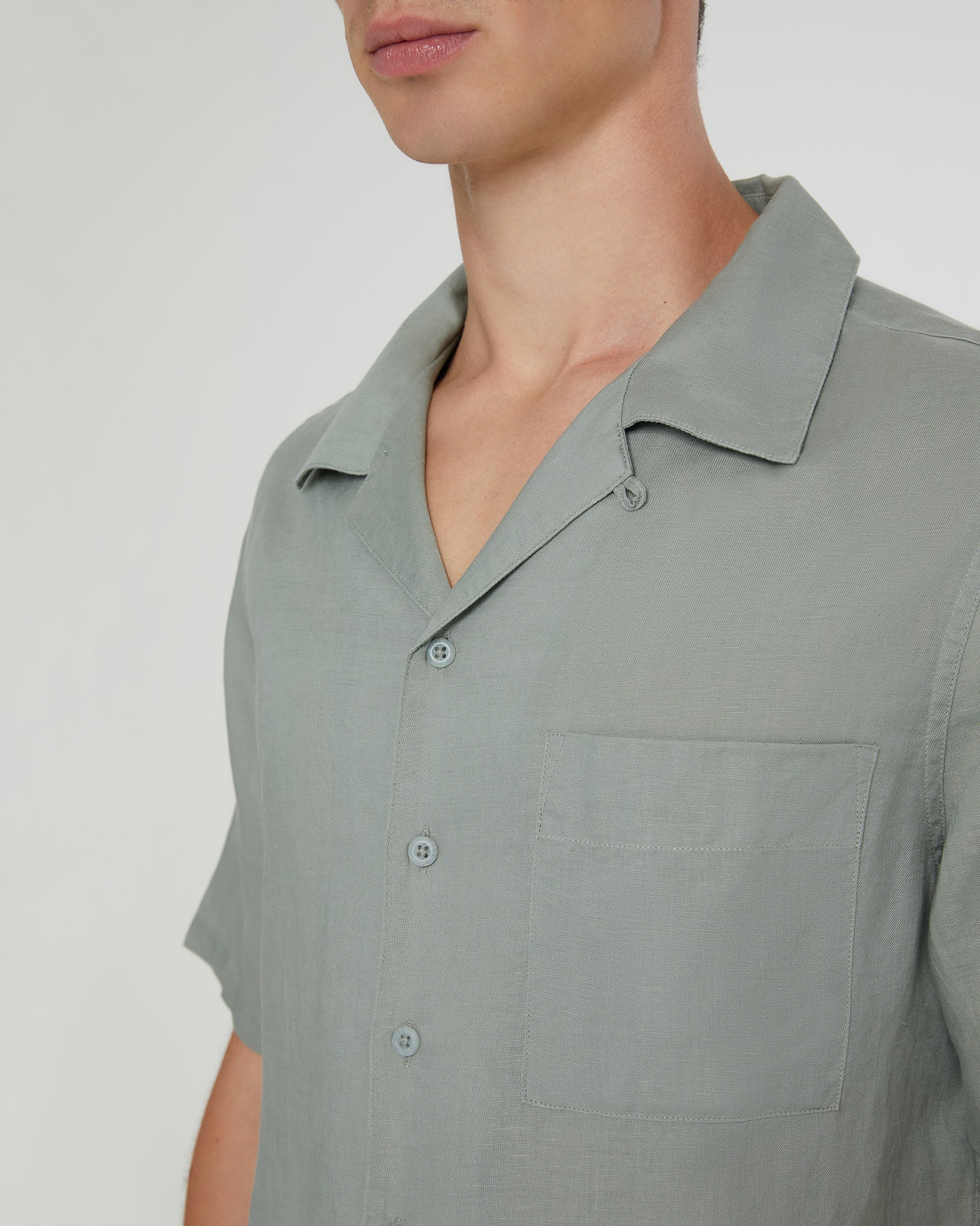 Air Linen Convertible Vacation Shirt - Image 3